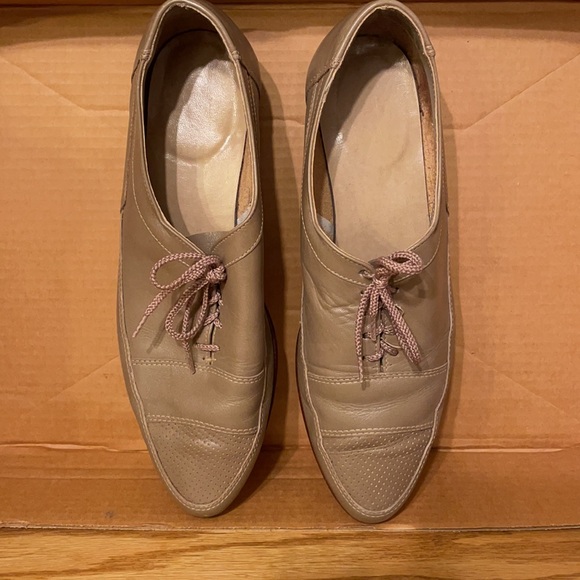 Men’s sz 9 Canadian leather lace up unique Oxford. Sporty vibe look to them. - Picture 3 of 3